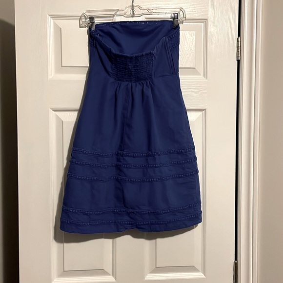 Blue strapless dress Size 6 - Picture 3 of 4